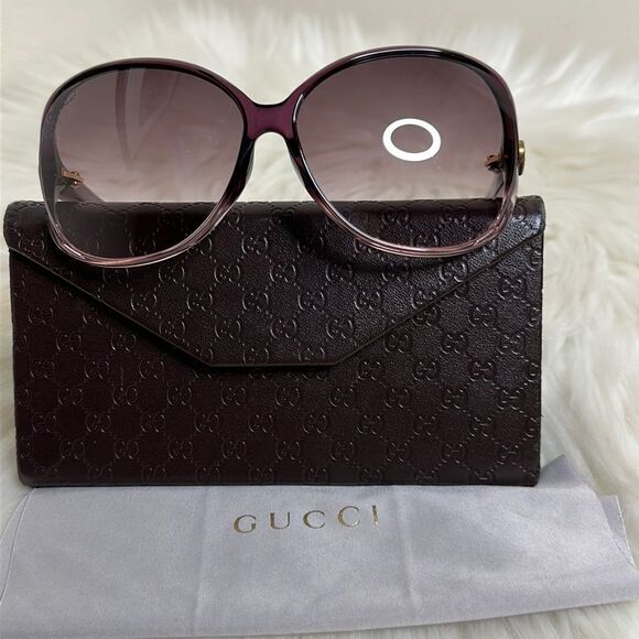 Gucci Accessories - 💯Authentic Gucci Sunglasses-with case🍀